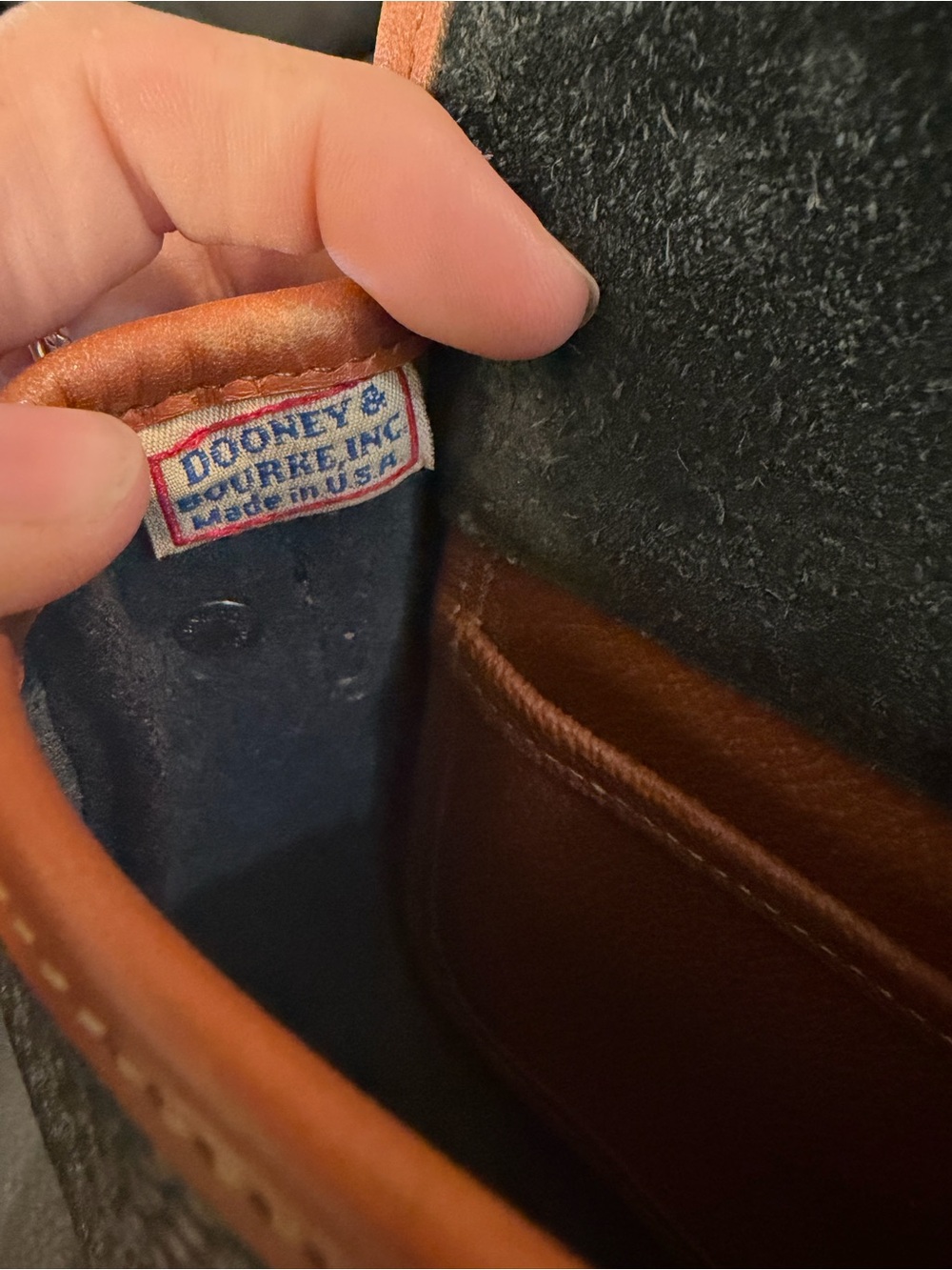 Dooney & Bourke Big Duck Crossbody With Matching Coin Purse - Picture 13 of 15